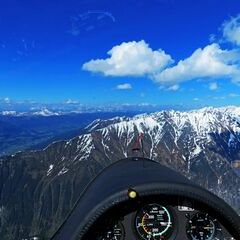 Flugwegposition um 15:24:58: Aufgenommen in der Nähe von Gemeinde Neukirchen am Großvenediger, Österreich in 2746 Meter
